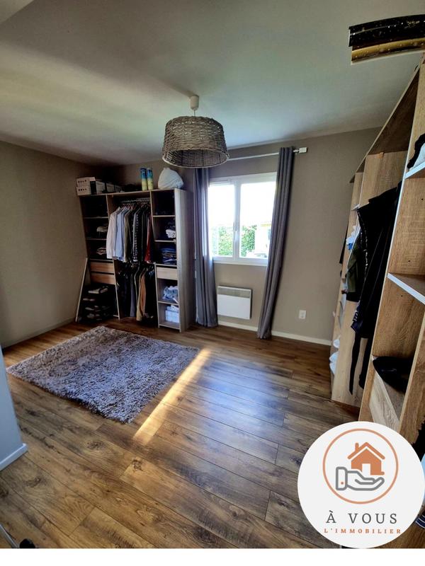 Maison - 185 m² - 8 pièces