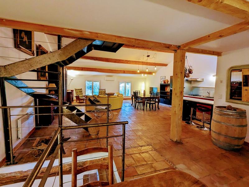 Maison - 250 m² - 8 pièces