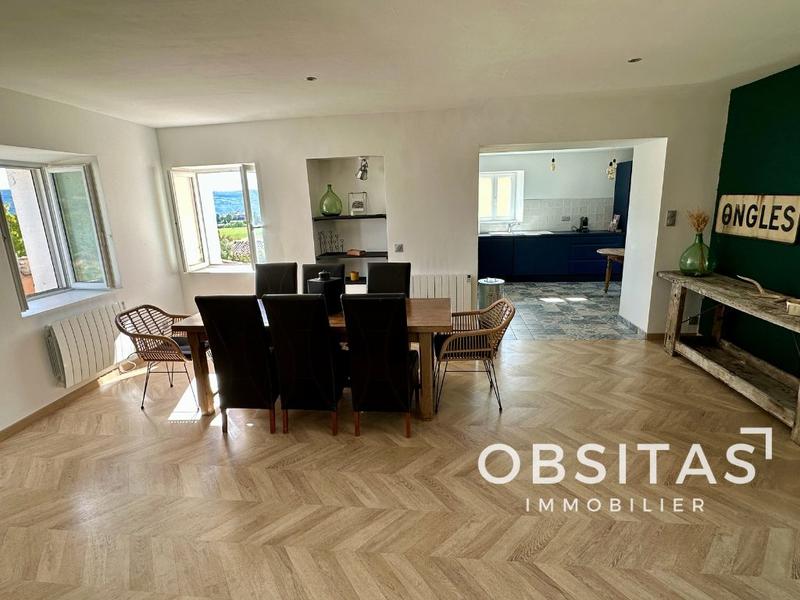 Maison - 195 m² - 6 pièces