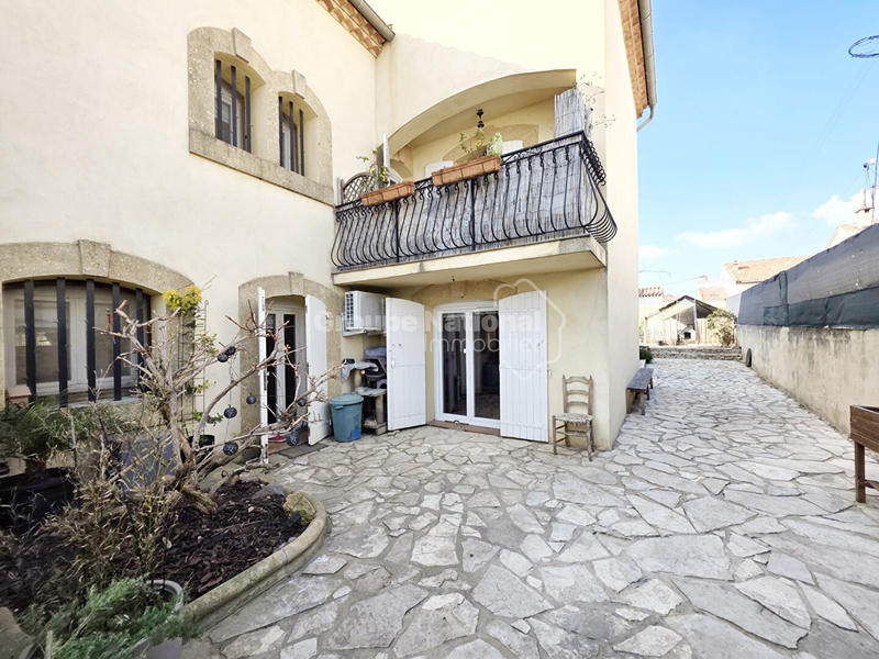 Maison - 270 m² - 6 pièces