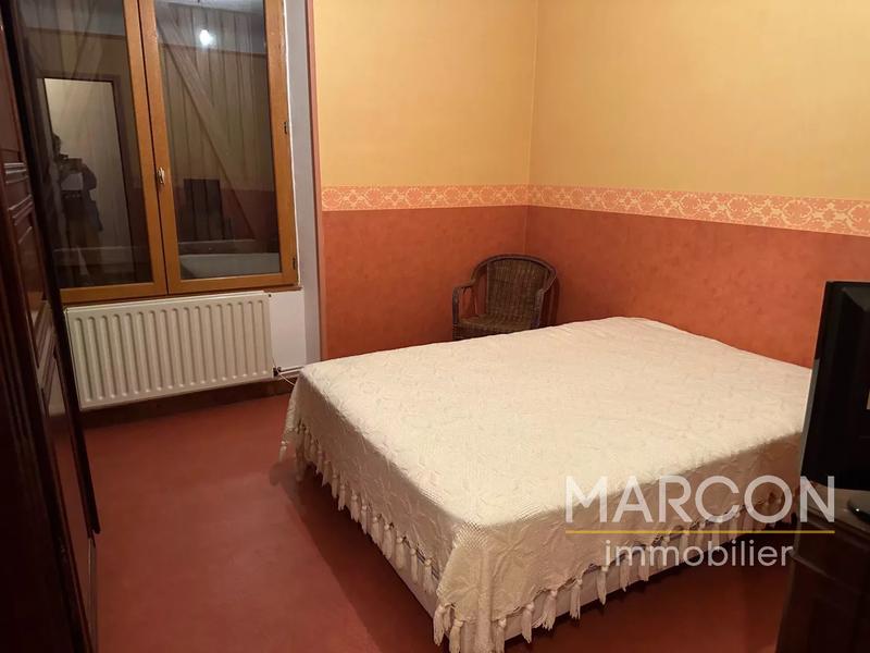 Maison - 213 m² - 15 pièces