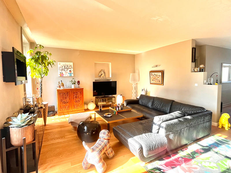 Appartement - 141 m² - 5 pièces