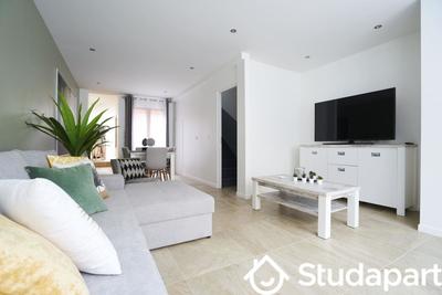 Chambre - 13 m² - 1 pièce