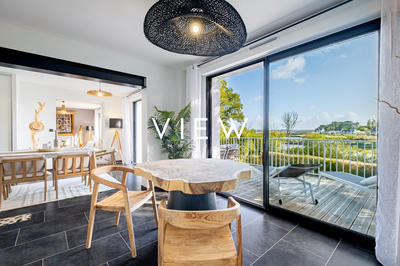 Maison - 210 m² - 7 pièces