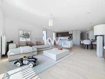 Appartement - 117 m² - 5 pièces