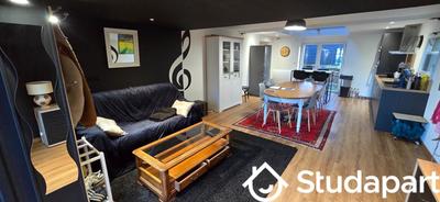 Chambre - 13 m² - 1 pièce