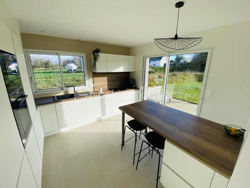 Maison traditionnelle - 137 m² - 5 pièces