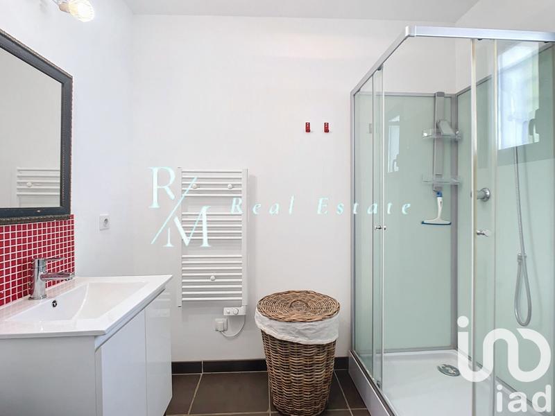 Maison - 265 m² - 10 pièces