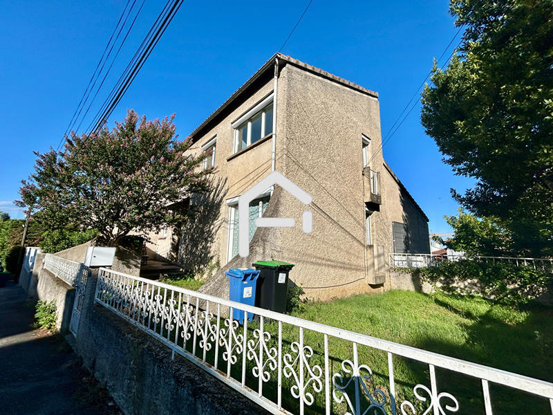 Maison - 93 m² - 4 pièces