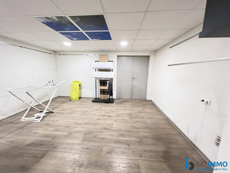 Local d'activités - 740 m²