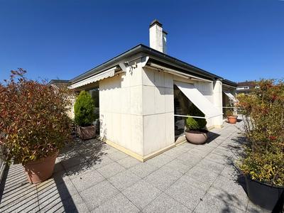 Appartement - 209 m² - 7 pièces