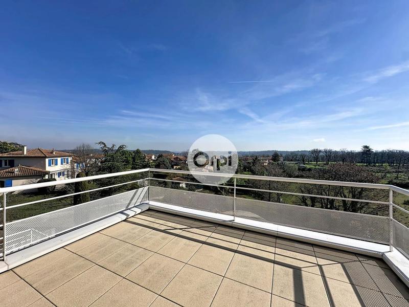 Maison - 210 m² - 7 pièces