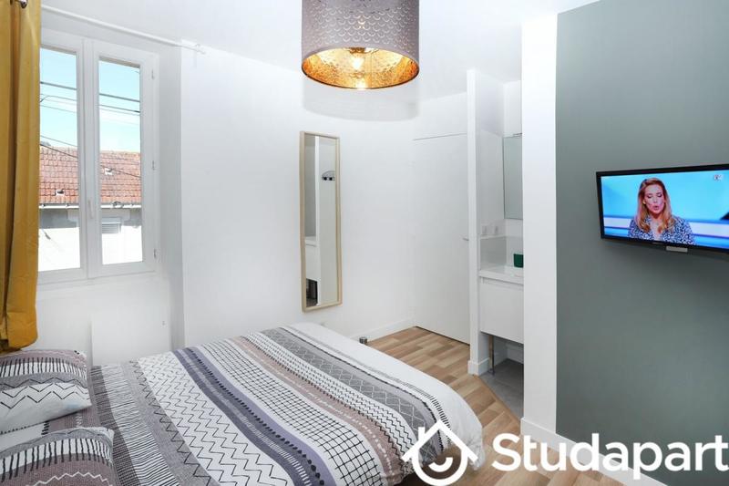 Chambre - 11 m² - 1 pièce