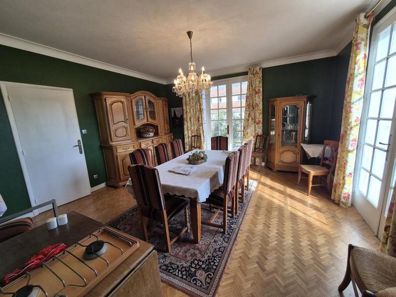 Maison bourgeoise - 275 m² - 10 pièces
