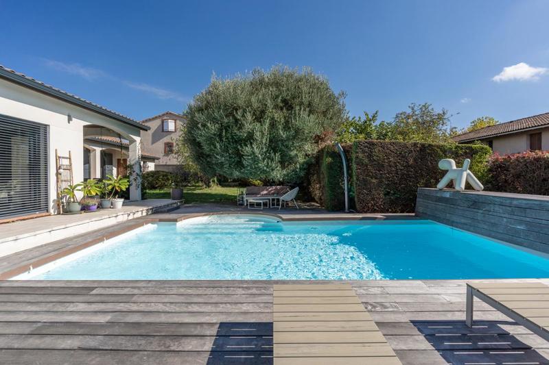 Maison - 137 m² - 5 pièces