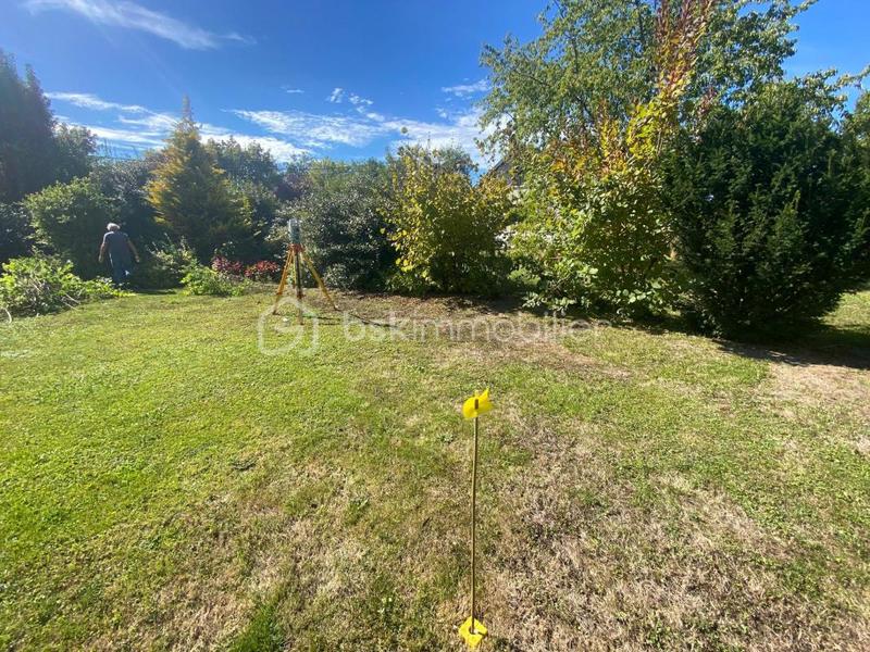 Terrain constructible - 928 m²