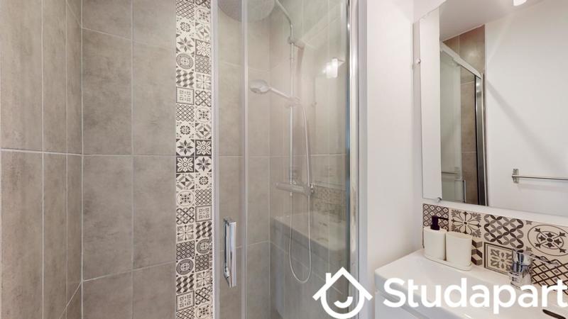 Chambre - 11 m² - 1 pièce