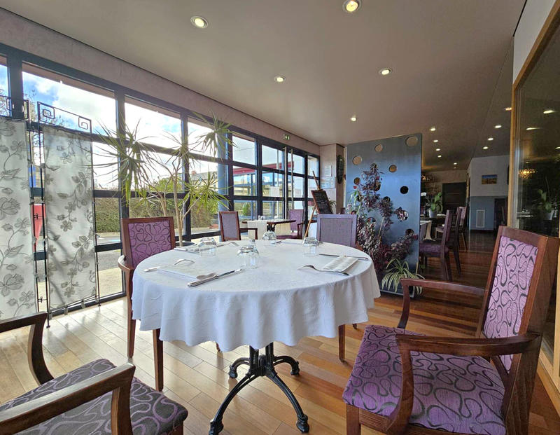 Fonds de commerce - Magasins - 180 m²