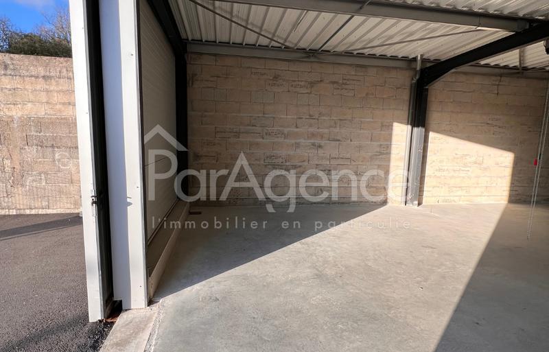 Parking / Garage - 70 m²