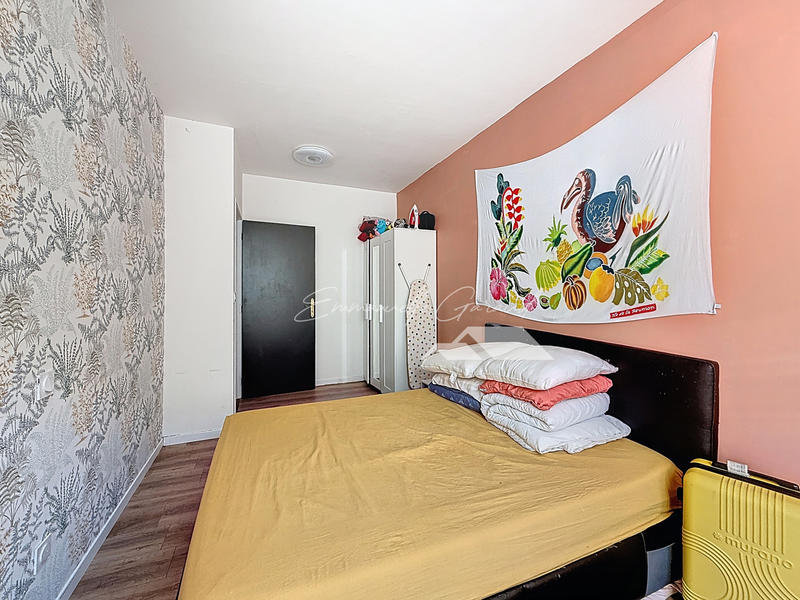 Appartement - 81 m² - 3 pièces