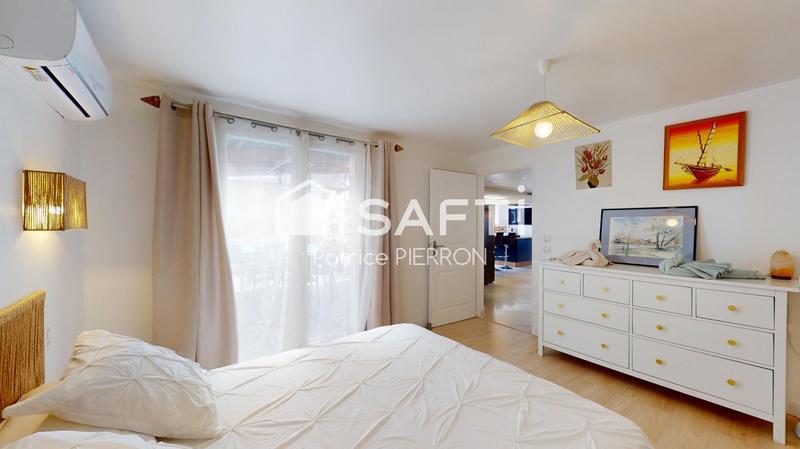 Maison - 258 m² - 10 pièces