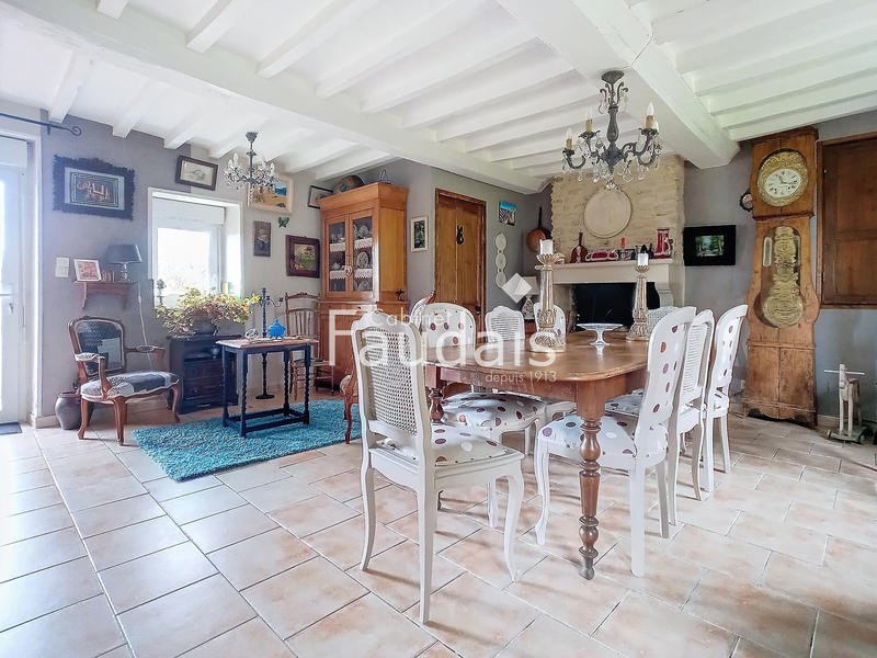 Maison de village - 286 m² - 14 pièces