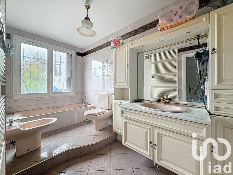 Maison - 170 m² - 7 pièces