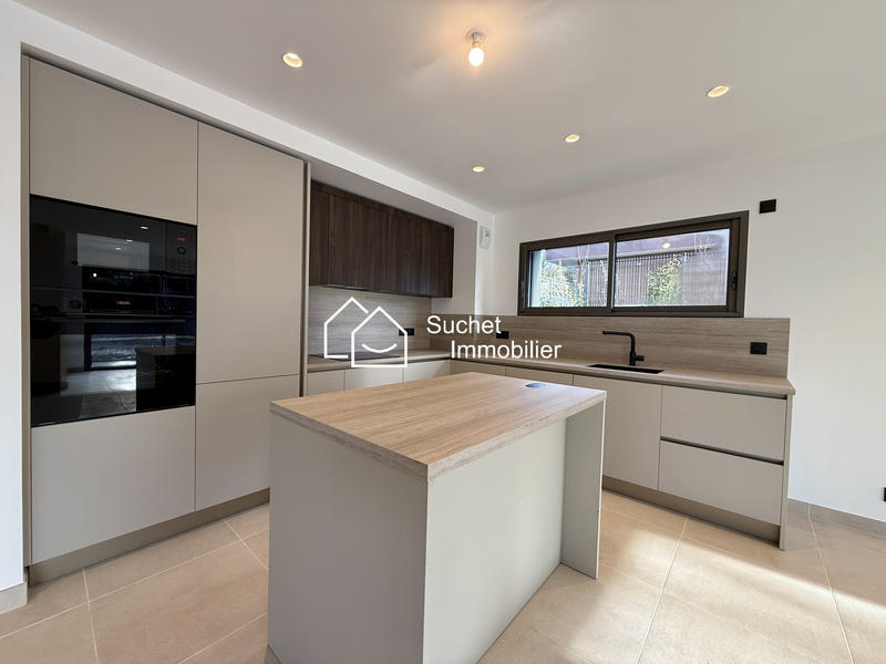 Maison - 145 m² - 6 pièces