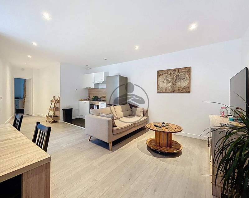 Immeuble - 79 m² - 4 pièces