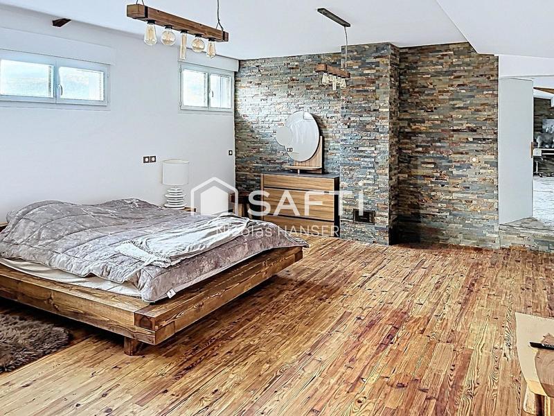 Maison - 717 m² - 21 pièces