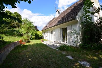 Maison - 167 m² - 6 pièces