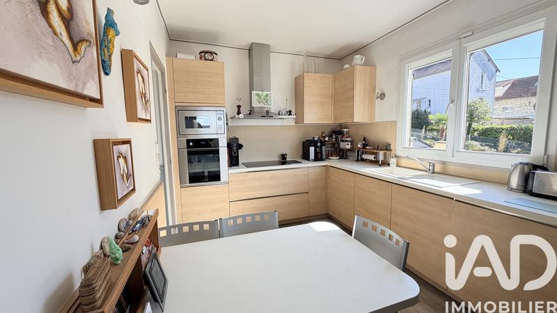 Maison - 180 m² - 9 pièces