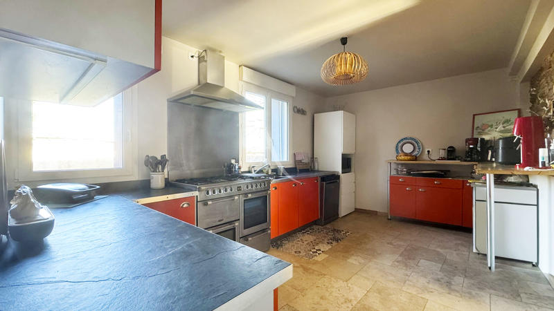 Maison - 207 m² - 10 pièces