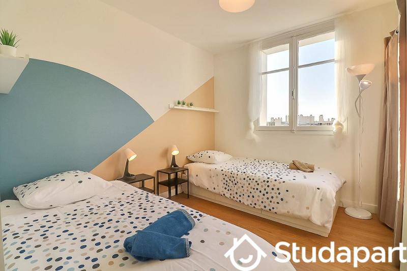 Chambre - 11 m² - 1 pièce