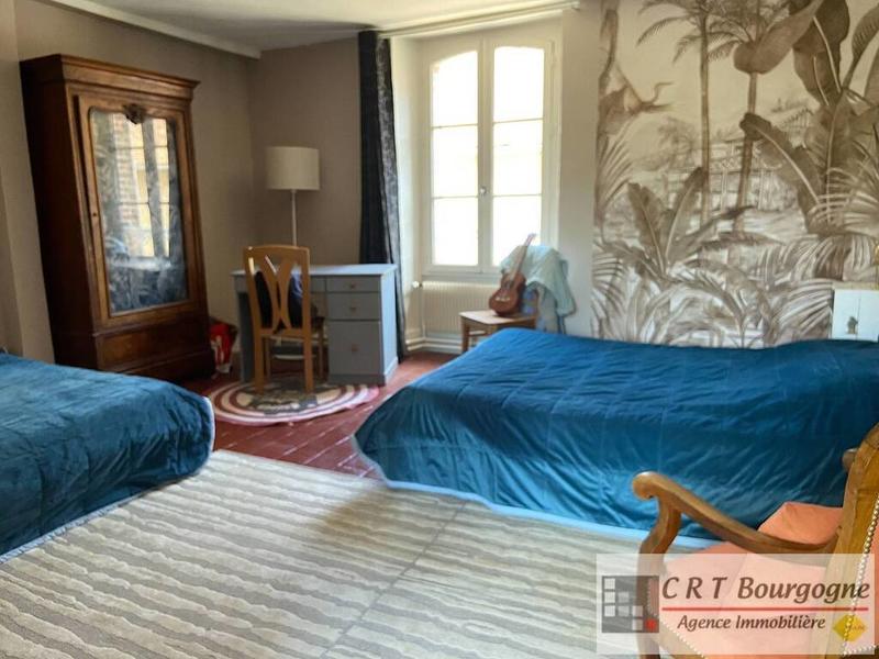 Maison ancienne - 248 m² - 9 pièces