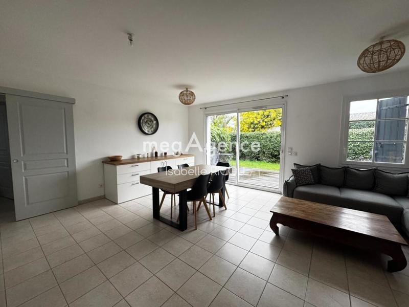 Maison traditionnelle - 70 m² - 4 pièces