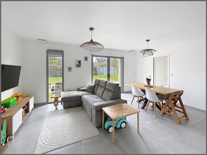 Maison - 95 m² - 5 pièces