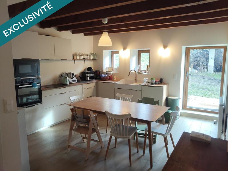 Maison - 216 m² - 9 pièces