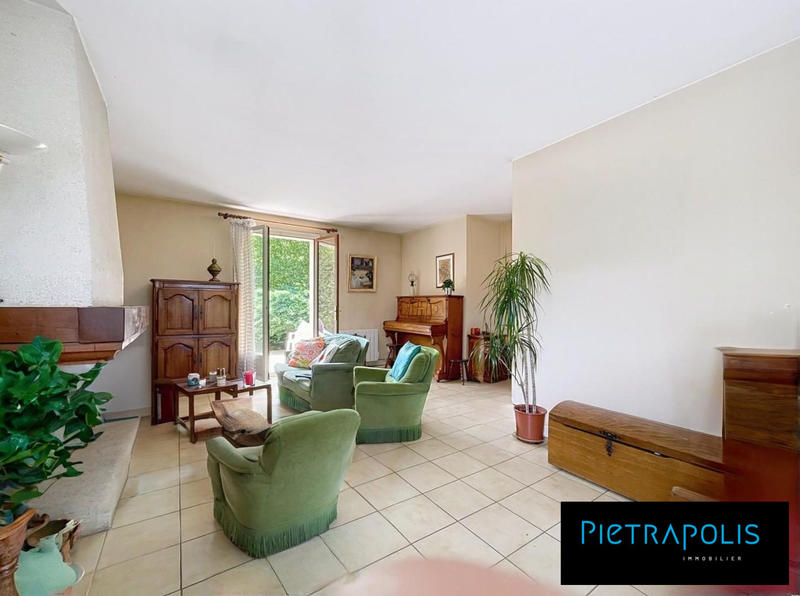 Maison traditionnelle - 90 m² - 4 pièces