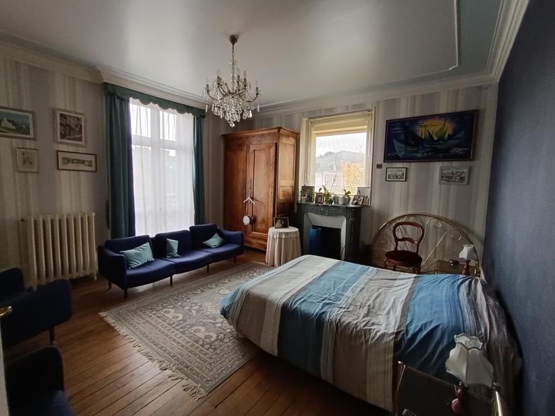 Maison - 337 m² - 12 pièces