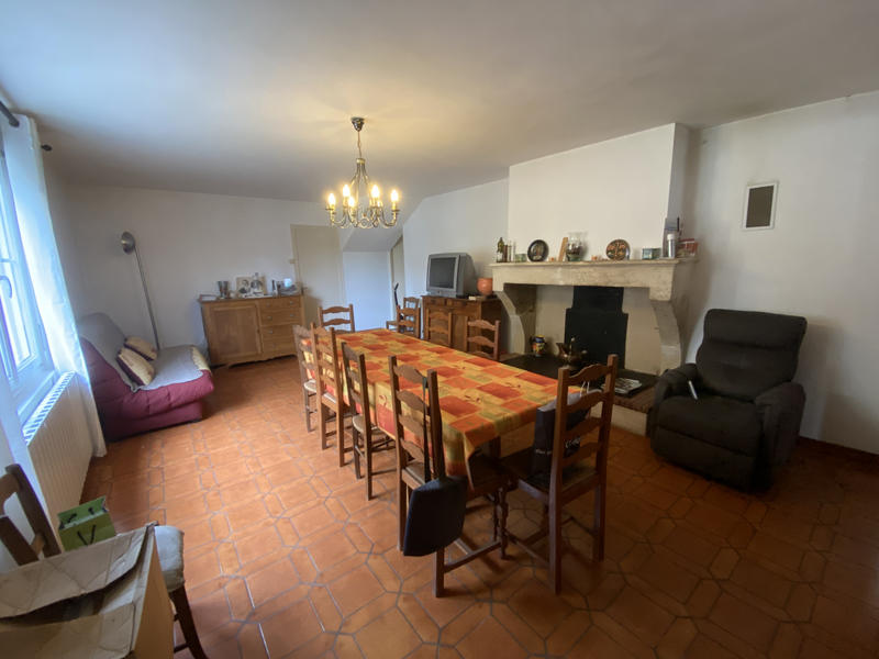 Maison - 161 m² - 6 pièces