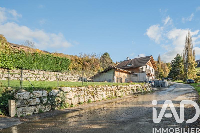 Maison - 234 m² - 5 pièces