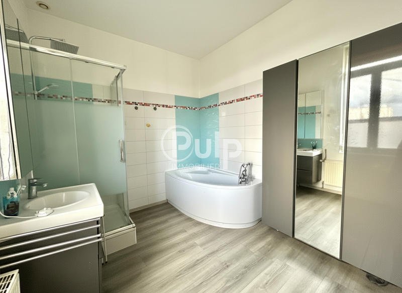 Maison - 83 m² - 5 pièces