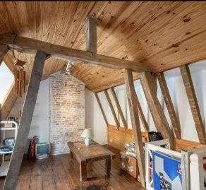 Maison - 374 m² - 10 pièces