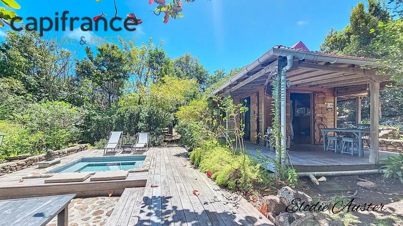 Propriété - 261 m² - 8 pièces