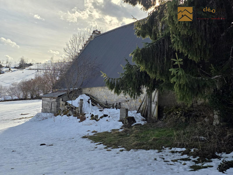 Maison ancienne - 200 m² - 2 pièces