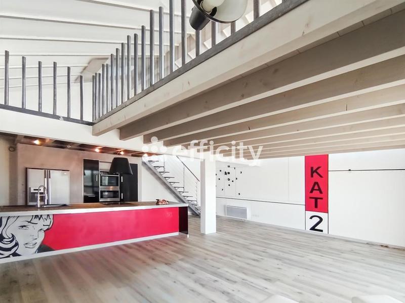 Appartement - 214 m² - 6 pièces