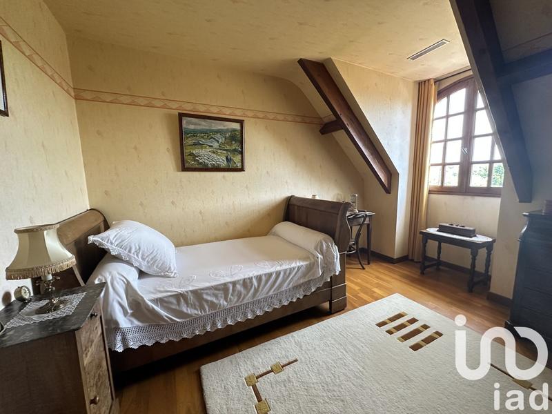 Maison - 159 m² - 8 pièces