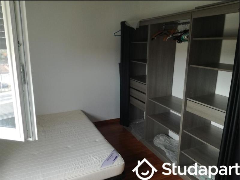 Chambre - 11 m² - 1 pièce