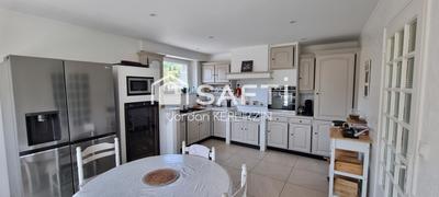 Maison - 139 m² - 8 pièces